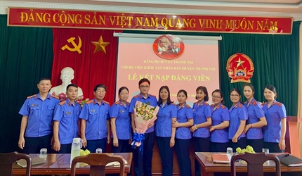 Chi bộ Viện KSND huyện Thanh Oai tổ chức lễ kết nạp Đảng viên mới